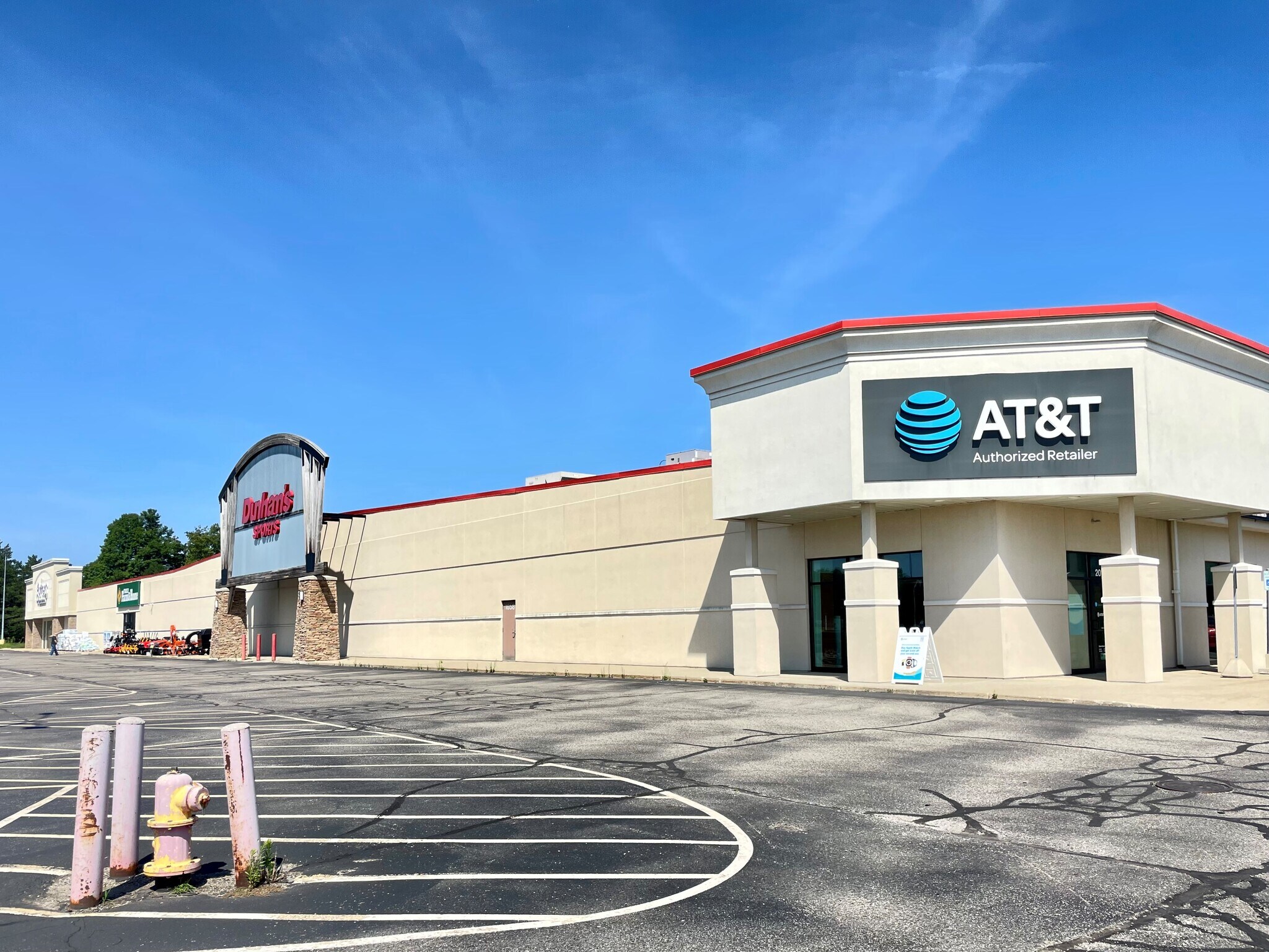 1658-- Lansing Rd, Charlotte, MI à louer Photo principale- Image 1 de 8