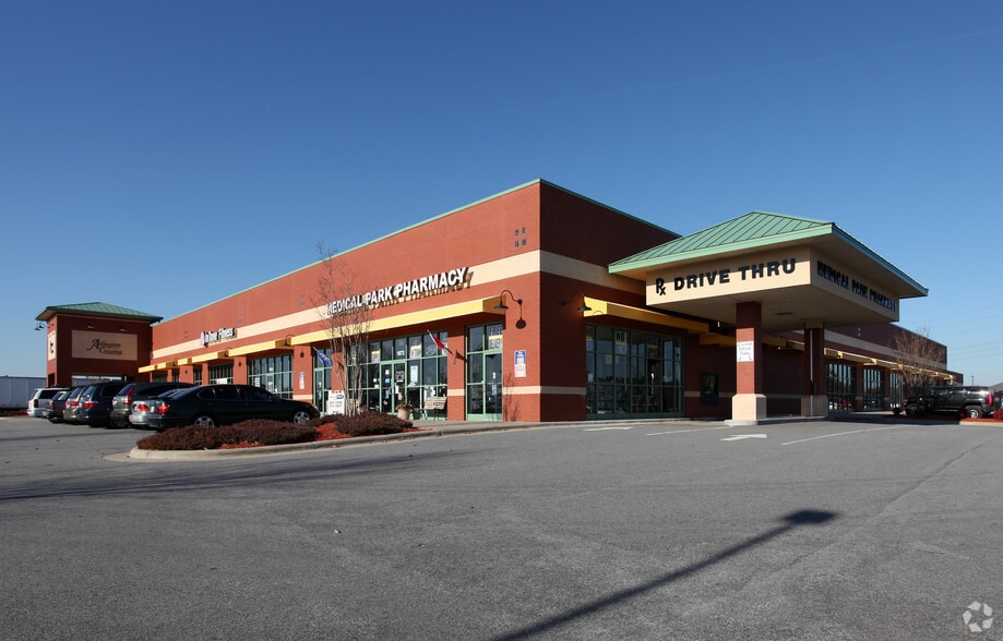 1868-1900 W Arlington Blvd, Greenville, NC for lease - Building Photo - Image 3 of 11