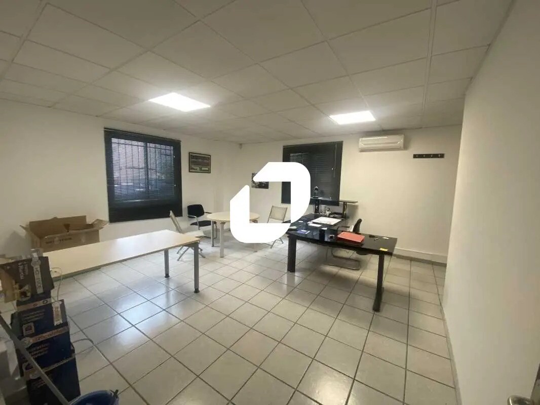 Flex dans Saint-Médard-en-Jalles à louer Photo intérieure- Image 1 de 7