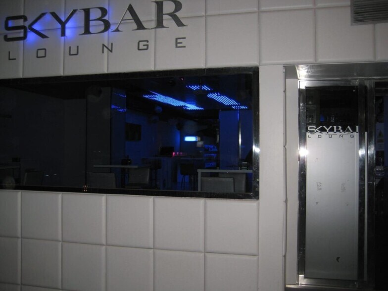 Retail in El Ejido, Almería for sale - Building Photo - Image 2 of 18