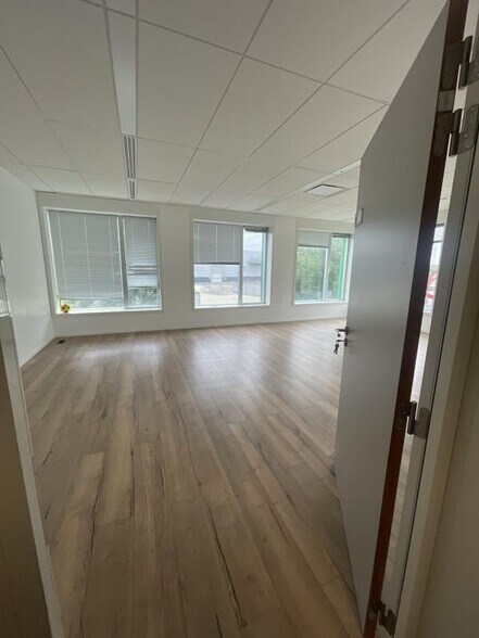 Bureau dans Nanterre à louer - Photo intérieure - Image 3 de 21