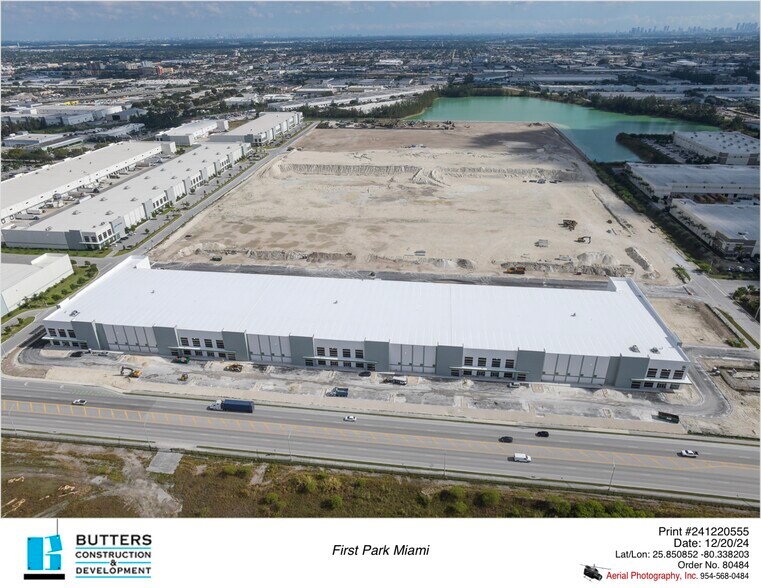 8901 NW 87th Ave, Medley, FL à louer - Photo du bâtiment - Image 2 de 5