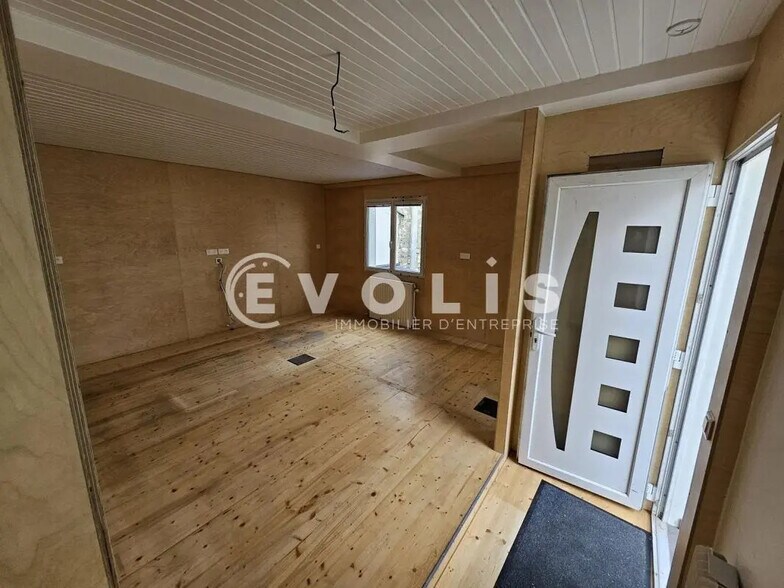 Office in Vanves for lease - Interior Photo - Image 3 of 12