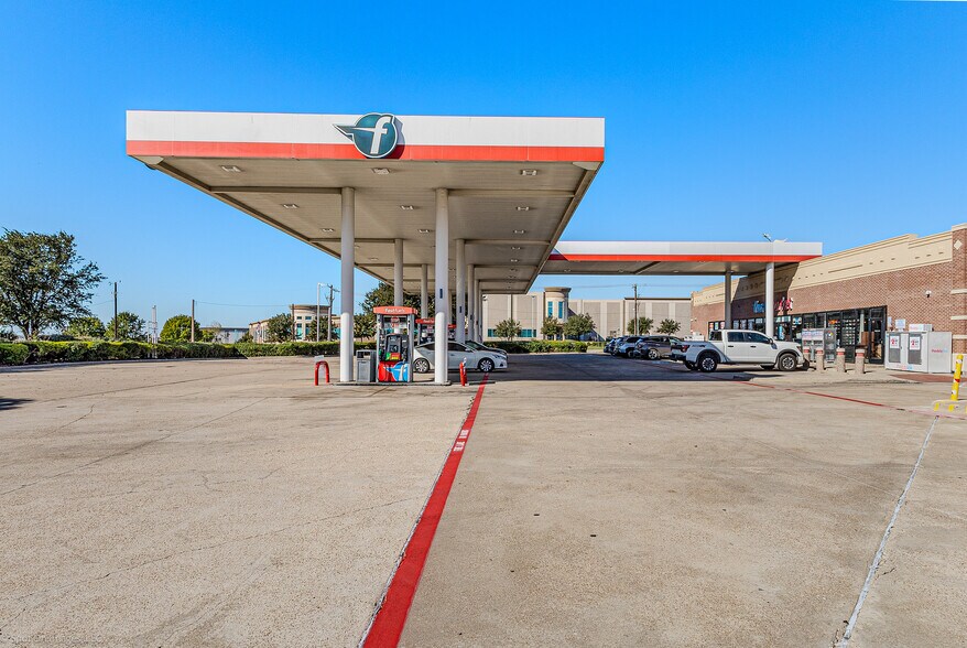 3901 State Highway 121, The Colony, TX à vendre - Photo du bâtiment - Image 2 de 9