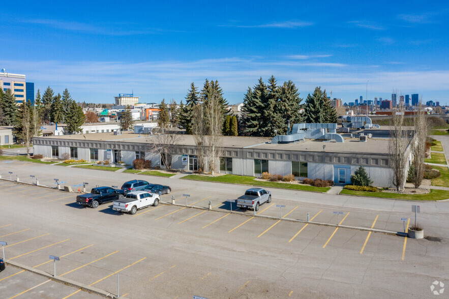 6940 Fisher Park Rd SE, Calgary, AB for lease - Building Photo - Image 1 of 18