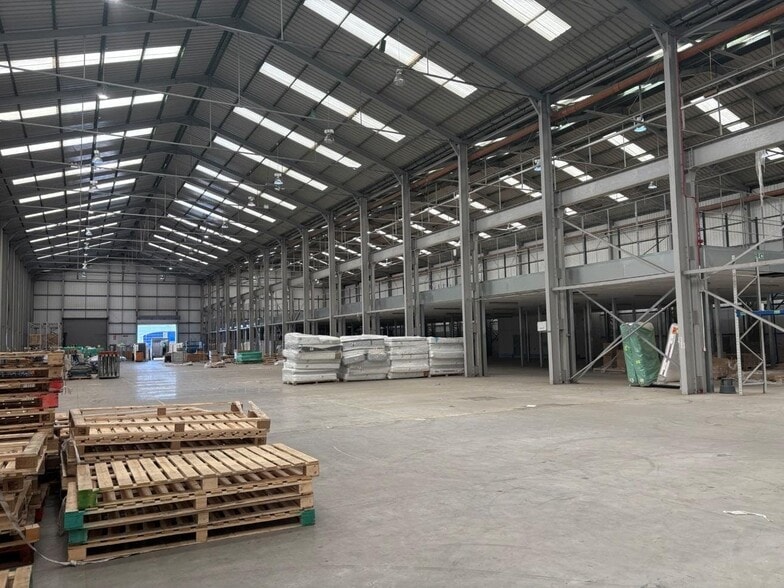 3 Bolton Ave, Accrington for lease - Building Photo - Image 3 of 3