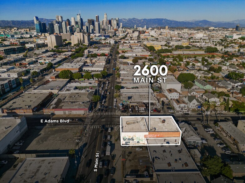 2600 S Main St, Los Angeles, CA à vendre - Photo du bâtiment - Image 3 de 10