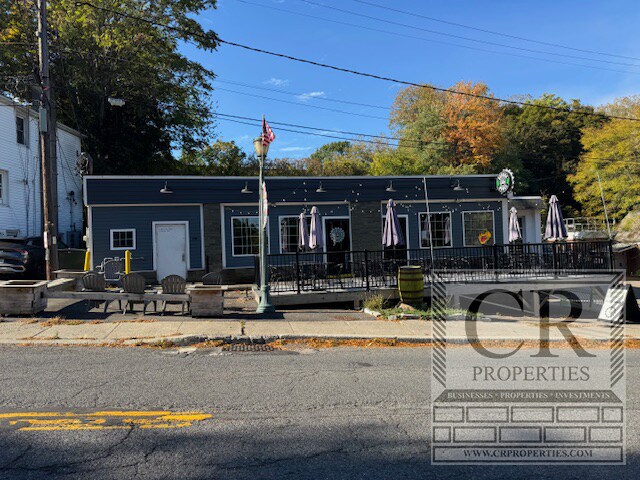 17 Milton Ave, Highland, NY à vendre - Photo du bâtiment - Image 3 de 27