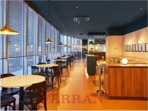 Retail in Barcelona, Barcelona for lease Interior Photo- Image 1 of 8