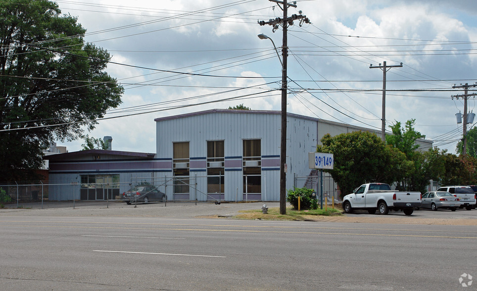 1535 E Brooks Rd, Memphis, TN for sale - Primary Photo - Image 1 of 1