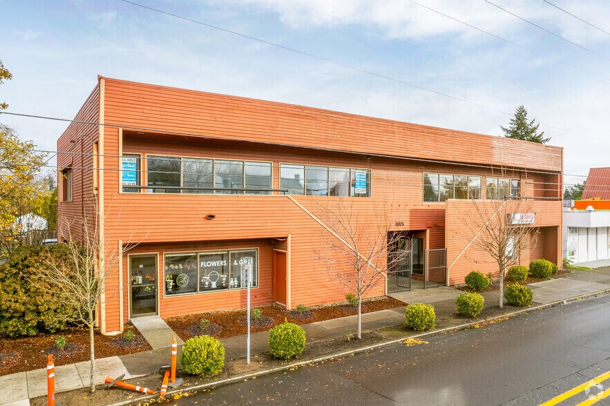 7025 N Lombard St, Portland, OR à louer - Photo du bâtiment - Image 2 de 22