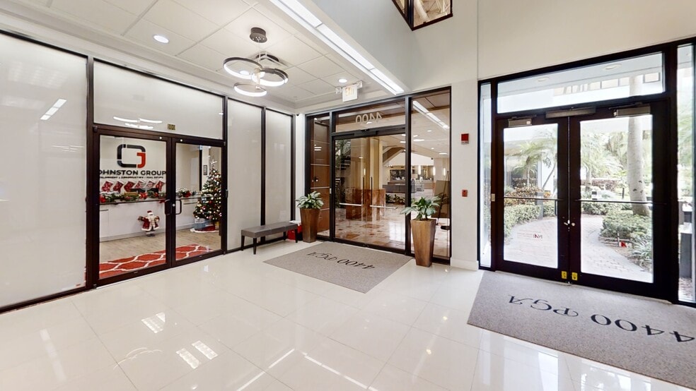 4400 Pga Blvd, Palm Beach Gardens, FL for lease - Interior Photo - Image 3 of 22