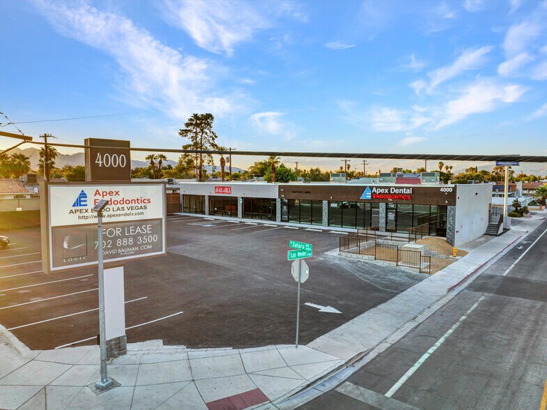 4000 W Sahara Ave, Las Vegas, NV à louer - Photo du bâtiment - Image 2 de 19