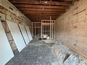 100 Main St, Woodbridge, NJ for lease Interior Photo- Image 2 of 9