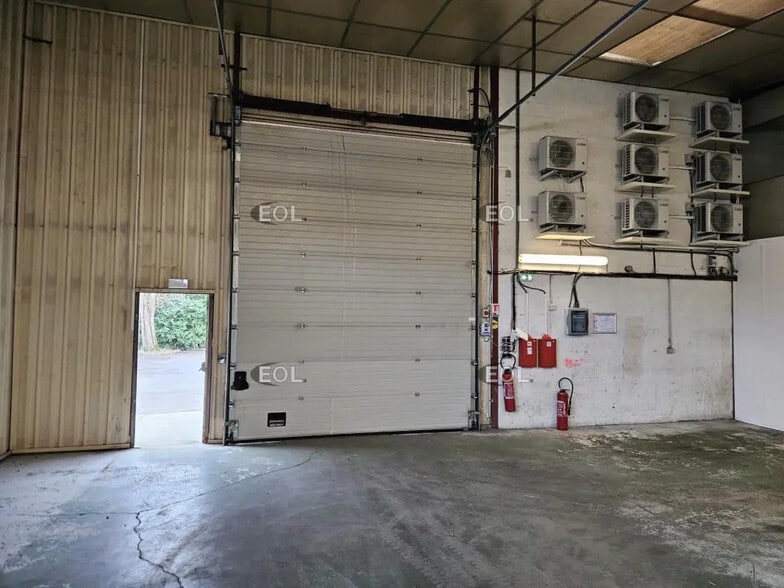 Flex in Valenton for lease - Interior Photo - Image 3 of 11