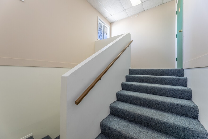 157 Wade Av W, Penticton, BC for sale - Building Photo - Image 2 of 67