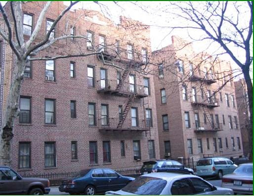 961 42nd St, Brooklyn, NY for sale - Building Photo - Image 3 of 4