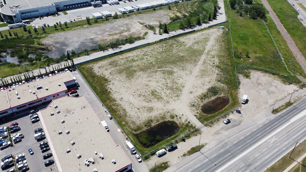 5805 17 Ave SE, Calgary, AB à vendre - Aérien - Image 3 de 4