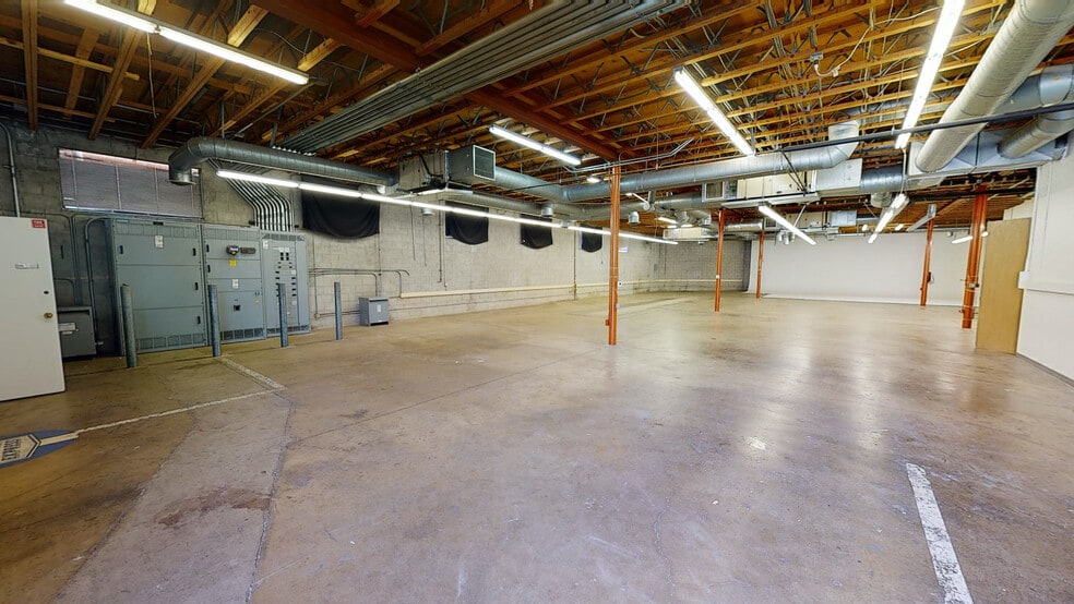 6151-6159 Santa Monica Blvd, Los Angeles, CA for lease - Interior Photo - Image 3 of 39