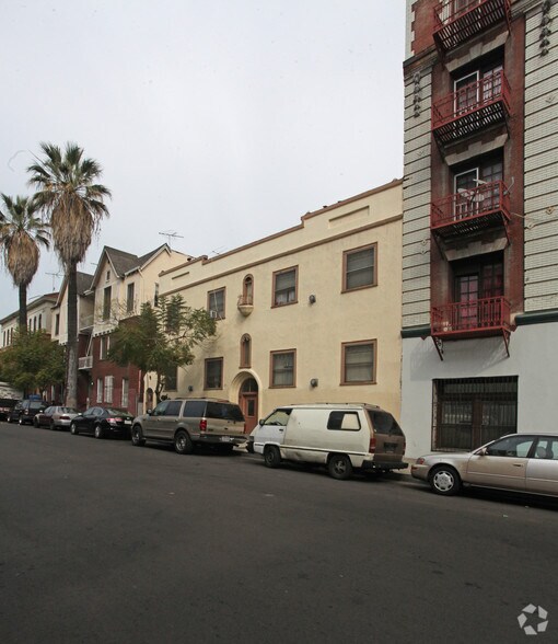 1311 Ingraham St, Los Angeles, CA à vendre - Photo du bâtiment - Image 1 de 13