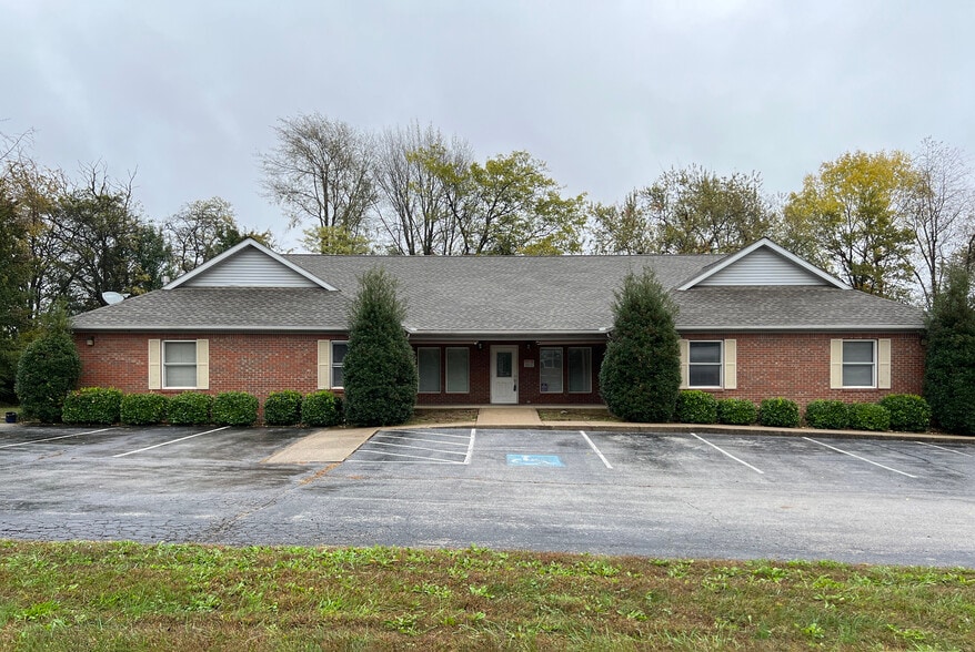 1117 Brookhaven Rd, Franklin, KY for sale - Primary Photo - Image 1 of 42
