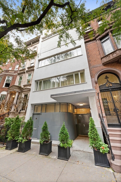 32 E 74th St, New York, NY for sale - Primary Photo - Image 1 of 16