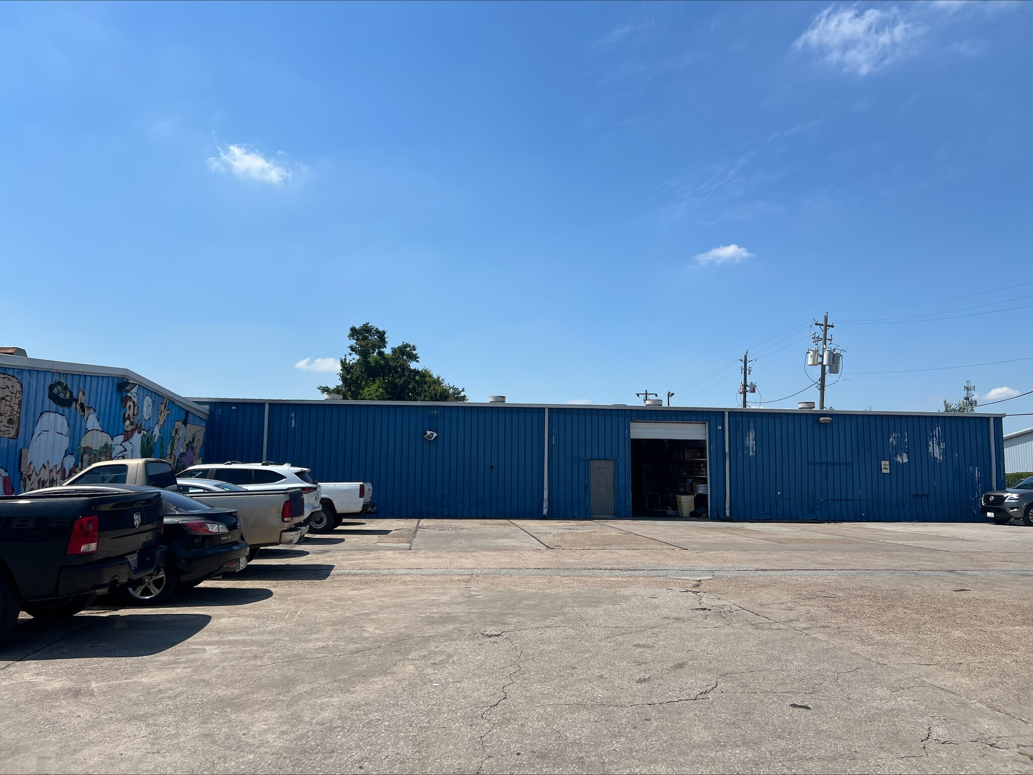 2520 Airline Dr, Houston, TX for lease Primary Photo- Image 1 of 3