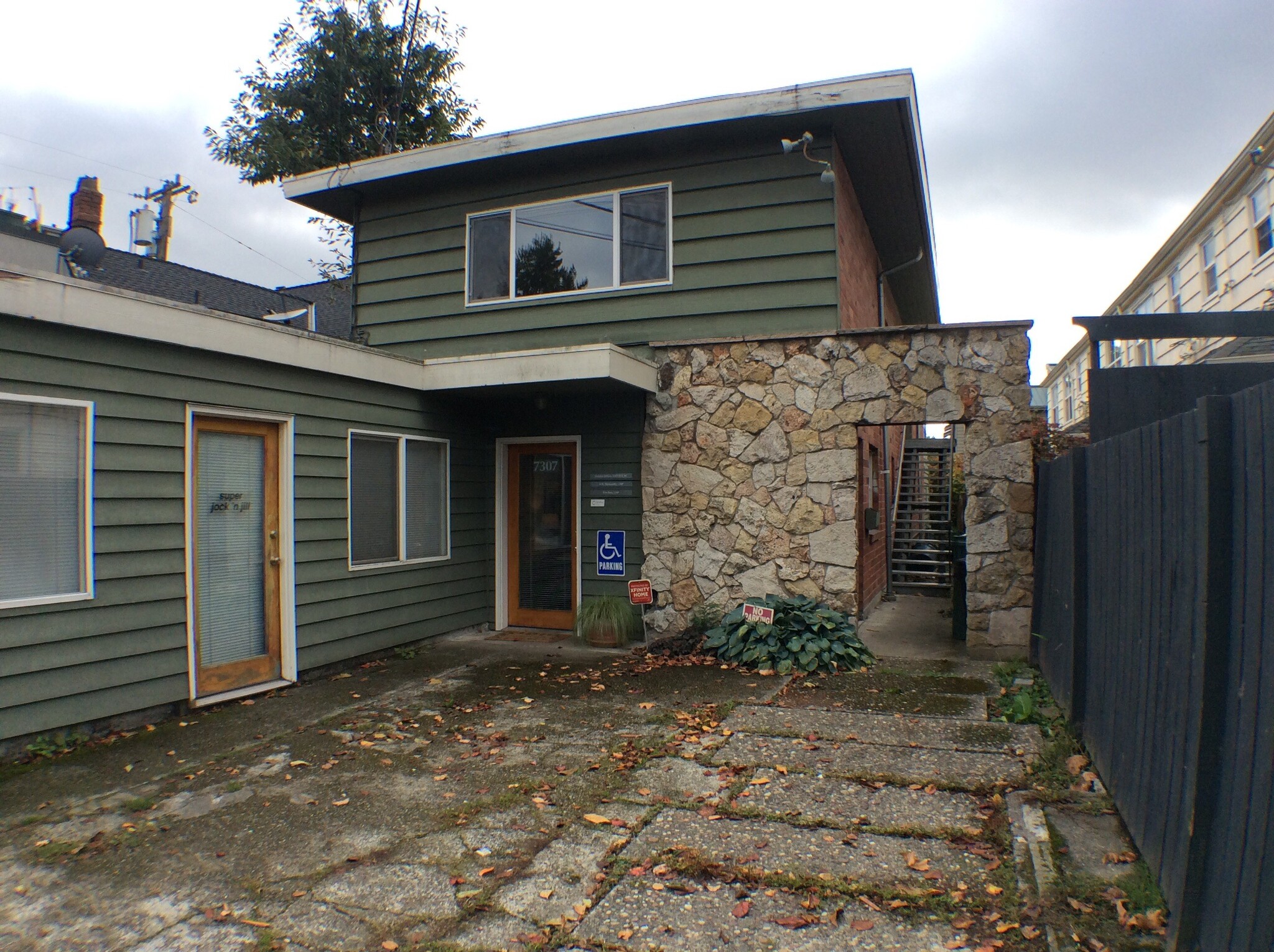 7307 Woodlawn Ave NE, Seattle, WA for lease Primary Photo- Image 1 of 7