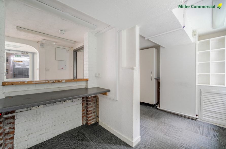 1 Trewirgie Rd, Redruth for lease - Interior Photo - Image 2 of 5