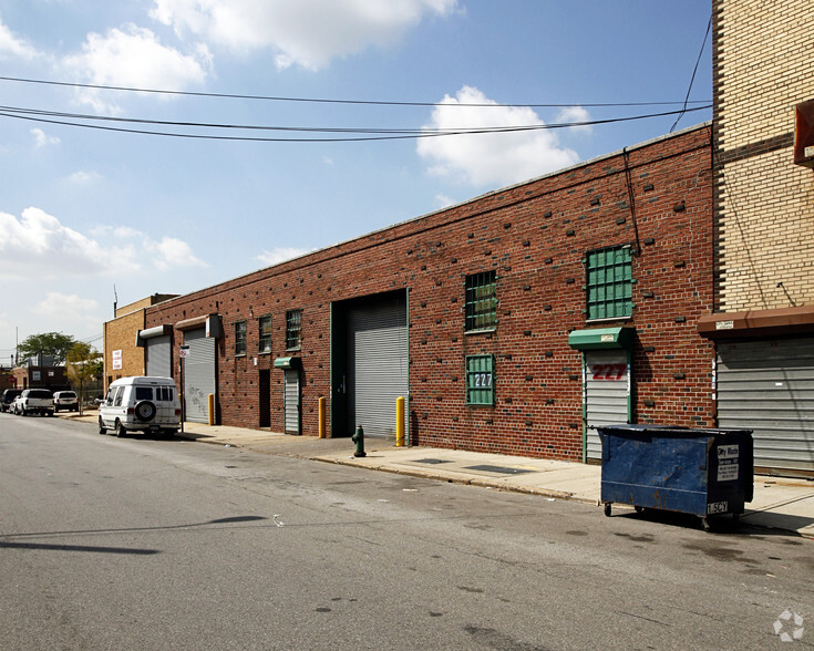 225 Coster St, Bronx, NY à louer - Photo du bâtiment - Image 1 de 1