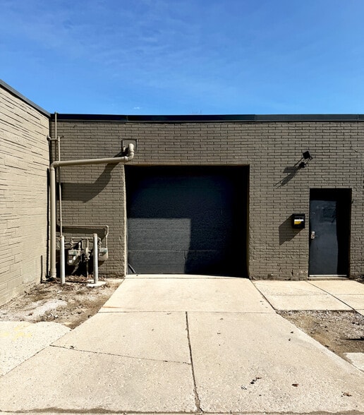 4562 N 127th St, Butler, WI for lease - Building Photo - Image 2 of 3