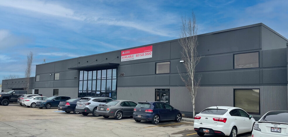 210-290 N Redwood Rd, North Salt Lake, UT for lease - Building Photo - Image 2 of 8