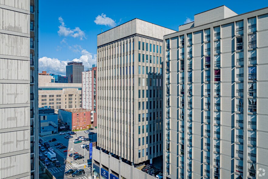 105 Main St E, Hamilton, ON à louer - Photo du bâtiment - Image 2 de 5