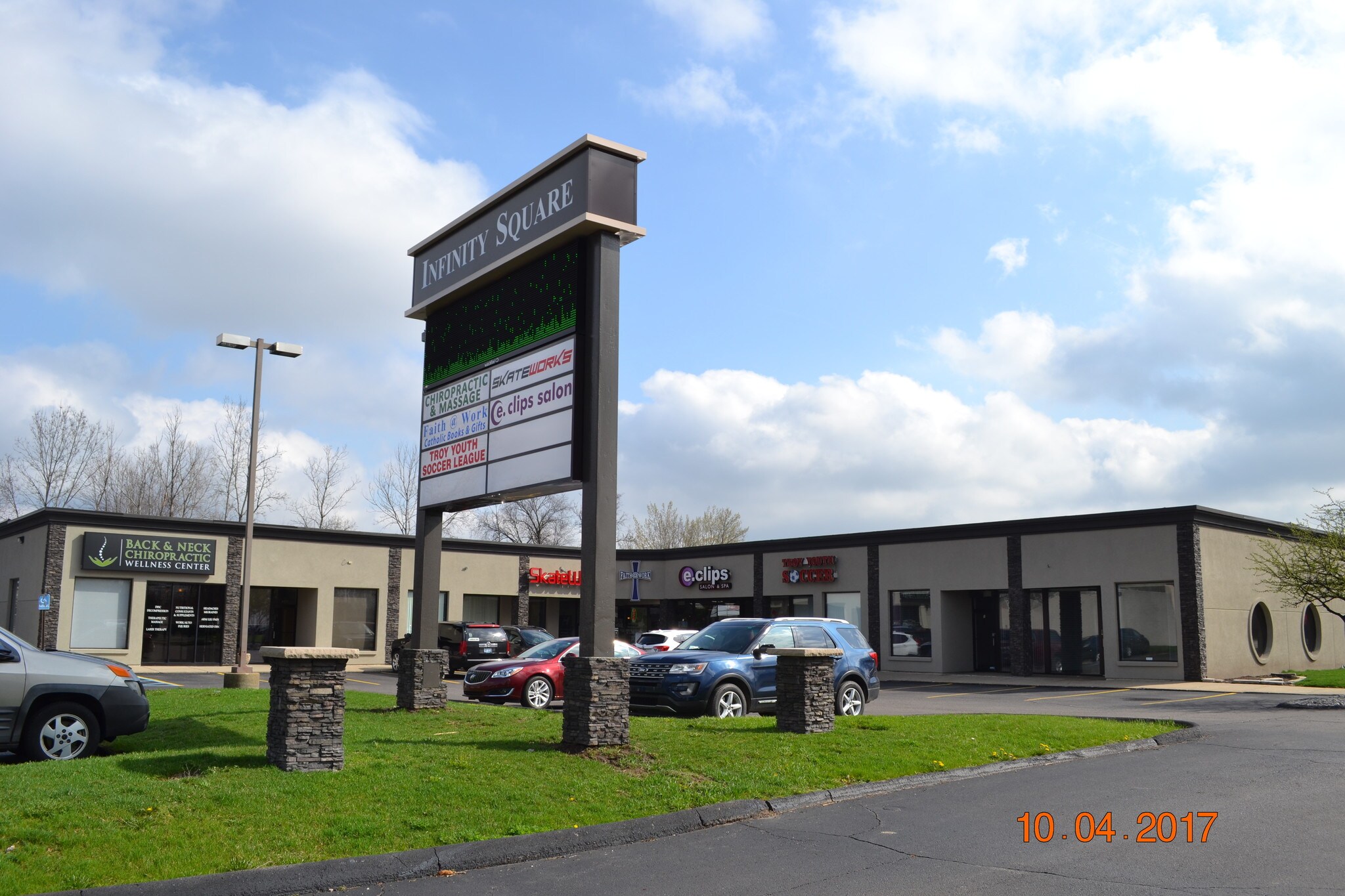 1977 E Wattles Rd, Troy, MI for lease Building Photo- Image 1 of 6