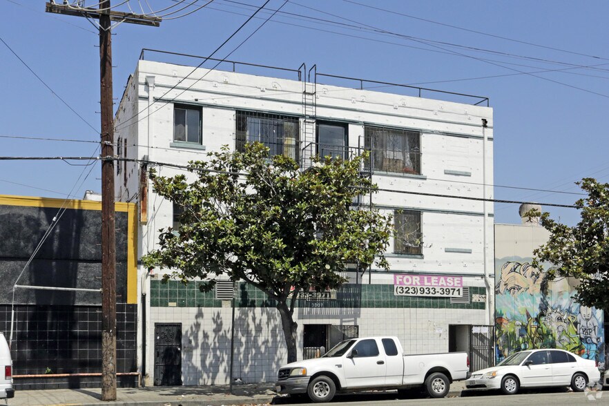 3305-3307 S Main St, Los Angeles, CA à louer - Photo principale - Image 1 de 7