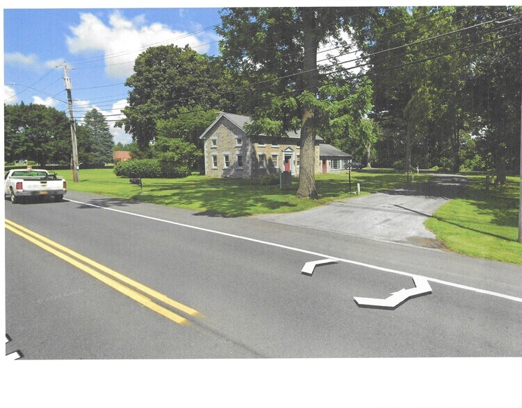 6834 Buckley Rd, North Syracuse, NY à vendre - Photo du bâtiment - Image 3 de 7