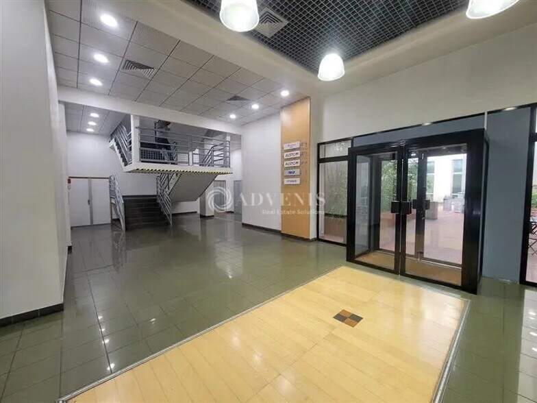 Office in Saint-Ouen-sur-Seine for lease - Lobby - Image 3 of 5