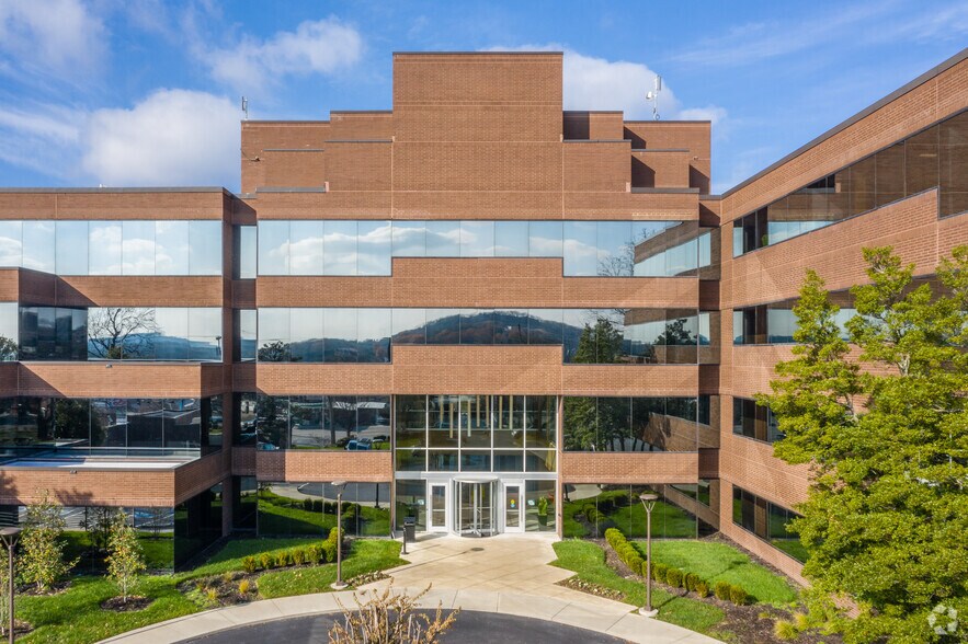 155 Franklin Rd, Brentwood, TN à louer - Photo du bâtiment - Image 3 de 6