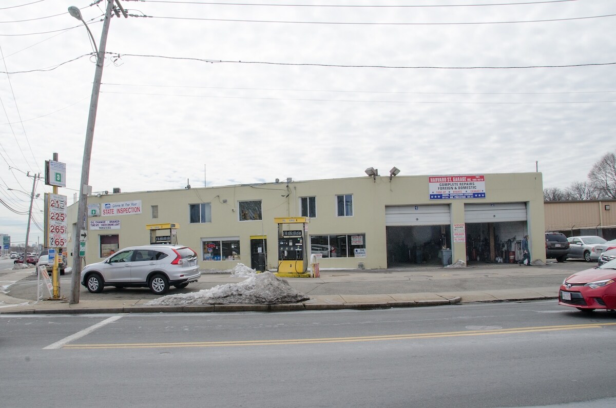 255 Mystic Ave, Medford, MA à vendre Photo du bâtiment- Image 1 de 21