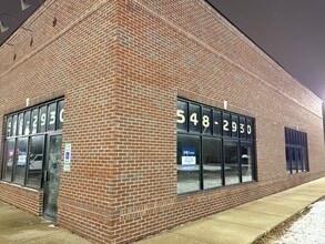 572 Weston Ridge Dr, Naperville, IL for lease Building Photo- Image 2 of 5