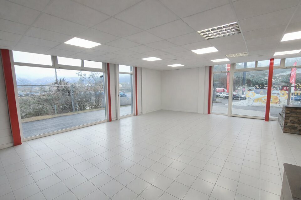 Commerce de détail dans Bourgoin-Jallieu à vendre Photo intérieure- Image 1 de 6