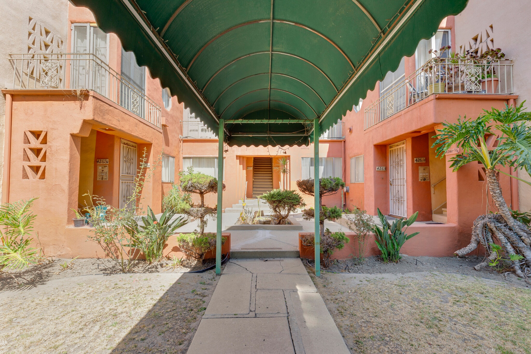 4261 Leimert Blvd, Los Angeles, CA à vendre Photo principale- Image 1 de 47