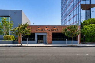 2558 Overland Ave, Los Angeles, CA for lease Interior Photo- Image 1 of 12