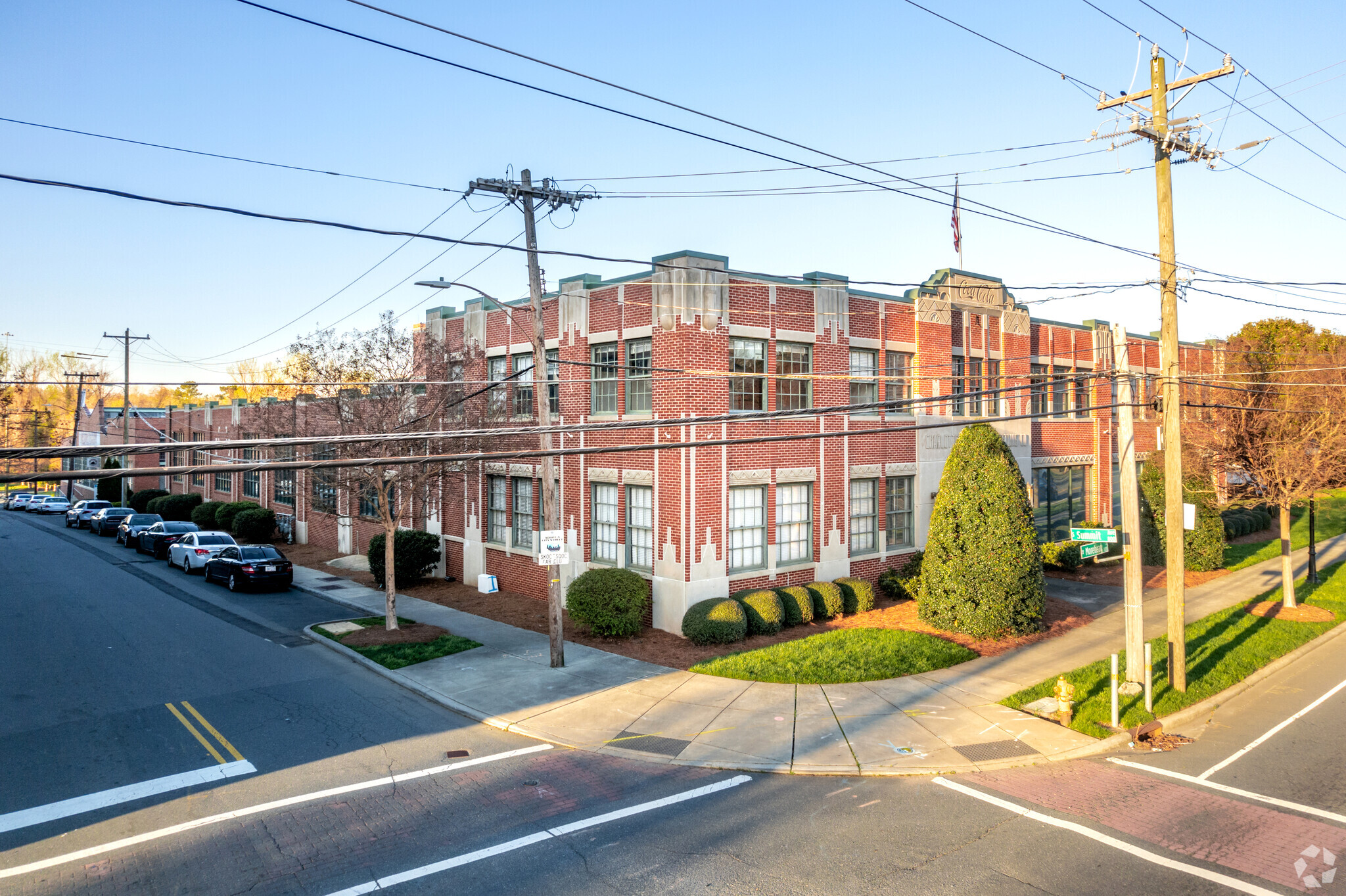 1401 W Morehead St, Charlotte, NC for lease Building Photo- Image 1 of 3