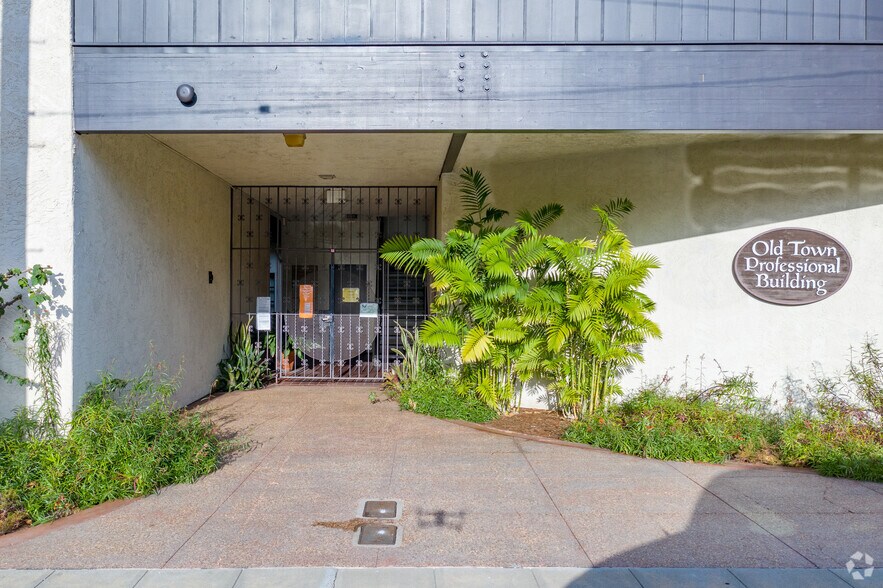 2356 Moore St, San Diego, CA à louer - Photo du bâtiment - Image 3 de 6