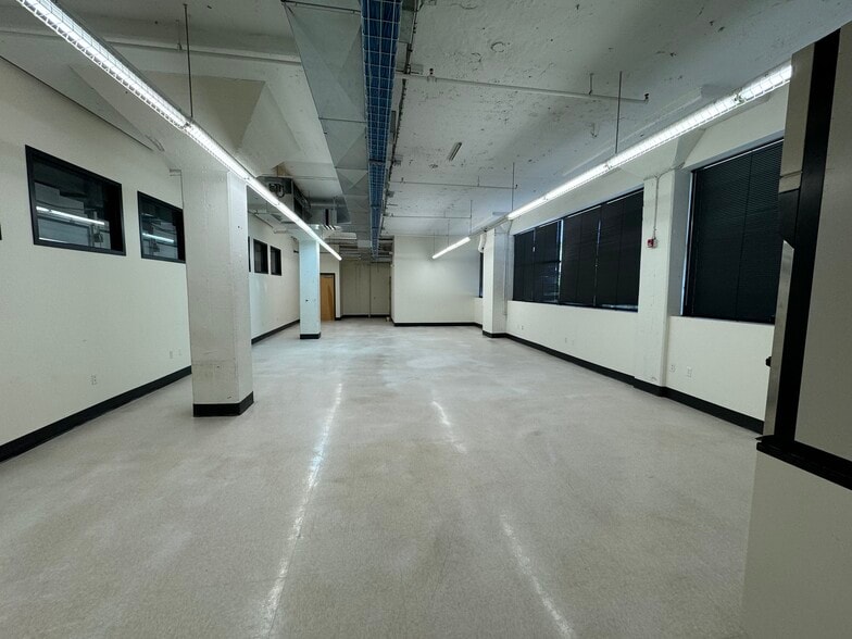 2500 Jane St, Pittsburgh, PA for lease - Interior Photo - Image 3 of 9