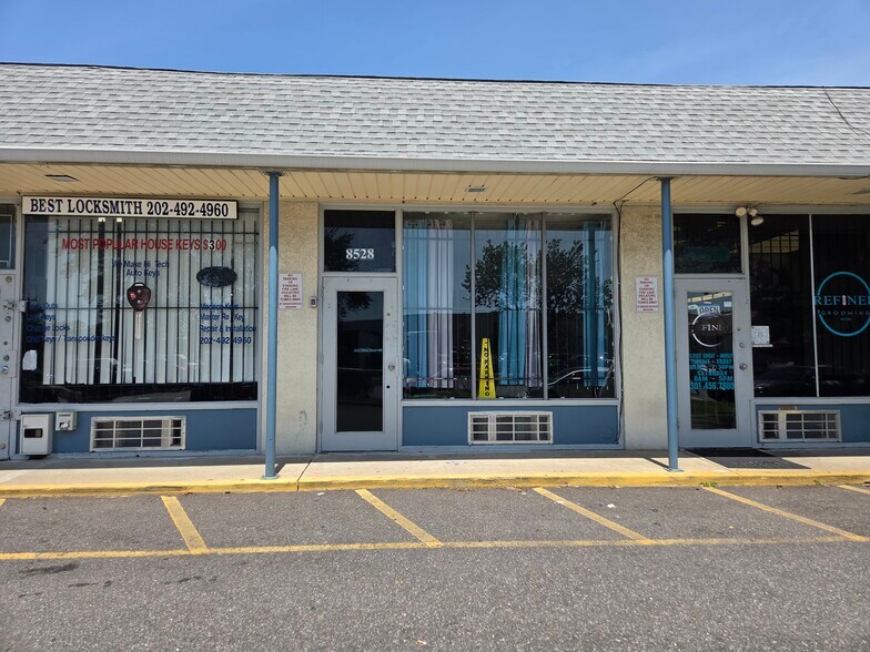 8520-8546 Edgeworth Dr, Capitol Heights, MD à louer - Photo du bâtiment - Image 1 de 7