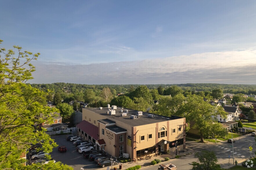 148 W State St, Kennett Square, PA à louer - Photo du bâtiment - Image 2 de 4