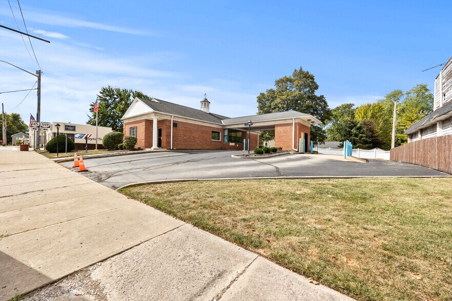8 W Maple St, North Lewisburg, OH à vendre - Photo du bâtiment - Image 3 de 26