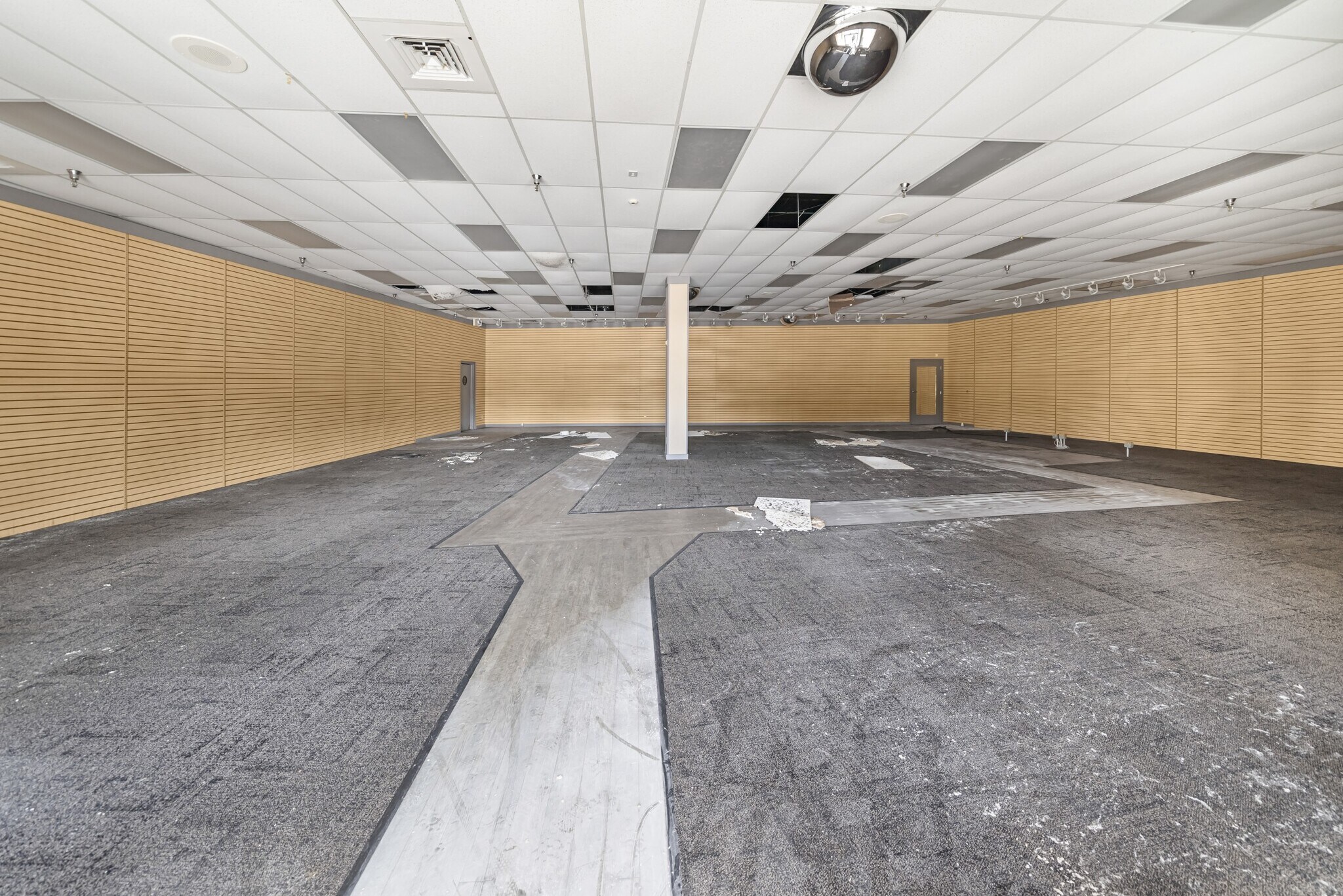 500 N Main St, Marion, NC for lease Interior Photo- Image 1 of 2